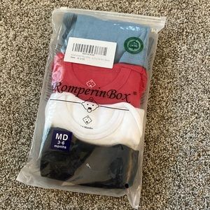 Short sleeve onesie 3-6 month 4 pack